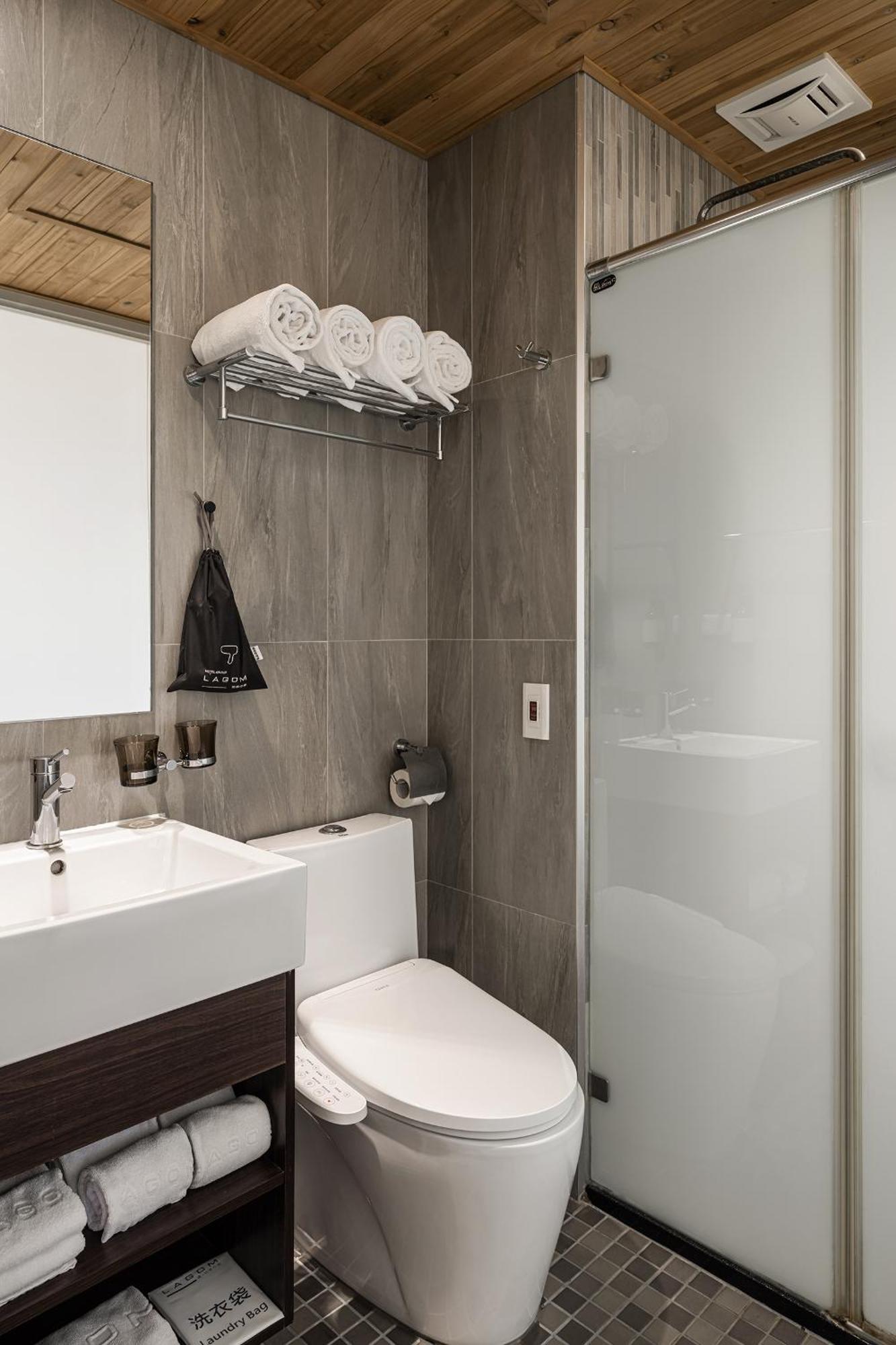 Hotel Yam Lagom Гаосюн Экстерьер фото
